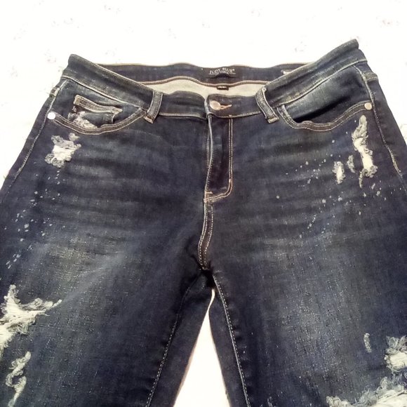 Judy Blue Los Angeles Boyfriend fit jeans - Picture 2 of 6